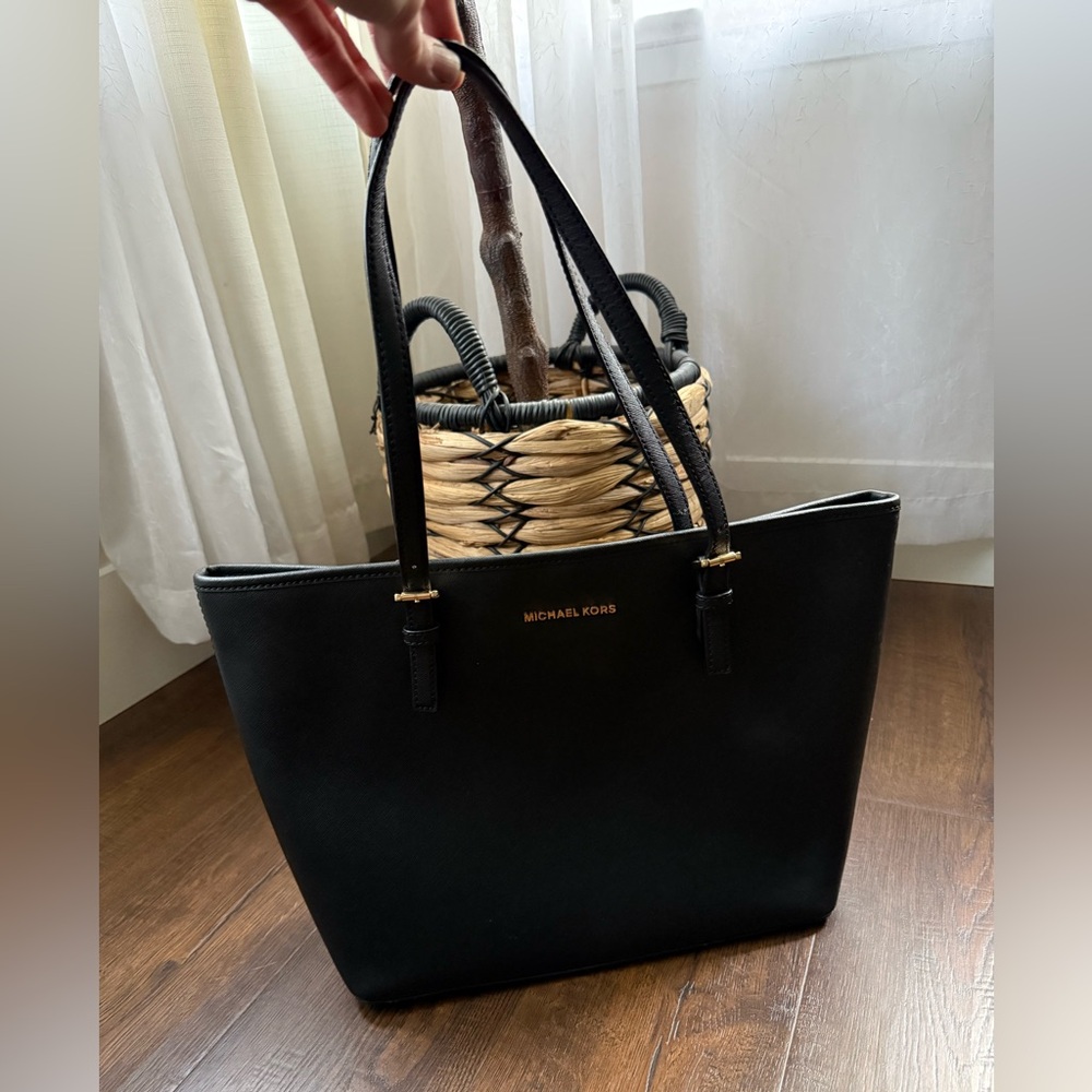 Michael Kors black tote purse